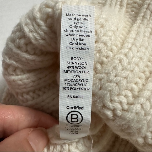 Athleta Knit Ribbed Winter Hat with Faux Fur Pom, Ivory Cream - Picture 7 of 11